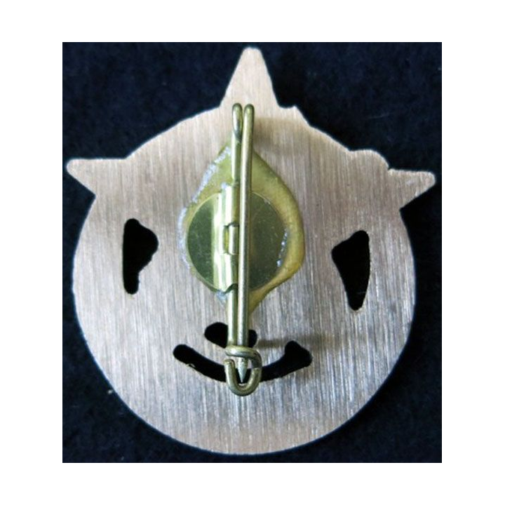 31° RG : insigne métallique de la 2° compagnie du 31° régiment du génie de fabrication locale