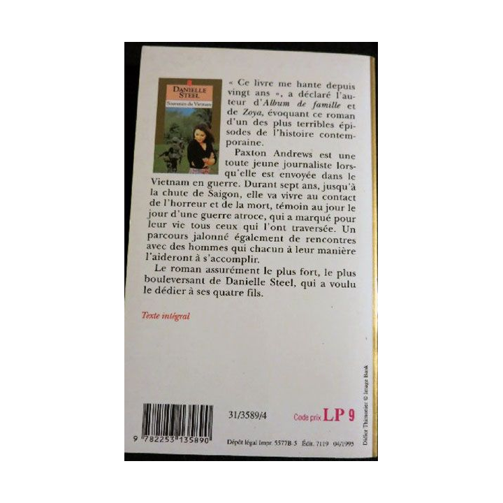 Souvenirs du Vietnam de Danielle Steel aux éditions Le livre de poche 1995 (P021)