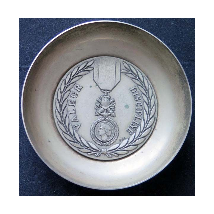 Coupelle métallique de la Médaille militaire
