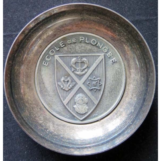 Coupelle métallique de l'école de Plongée