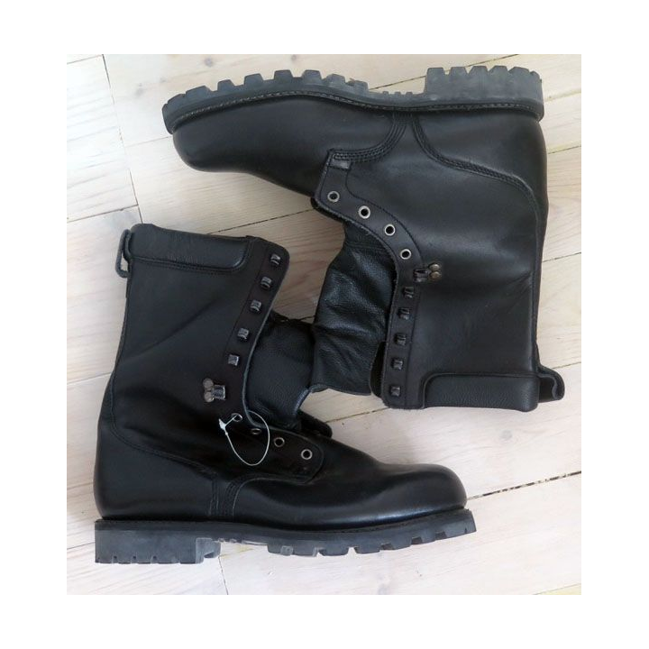 Paire de Rangers GORE-TEX neuve de taille 44