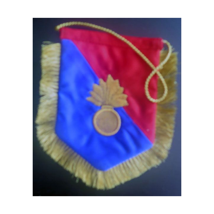 152° RI : drapeau des sous officiers du 152° régiment d'infanterie en fils dorés
