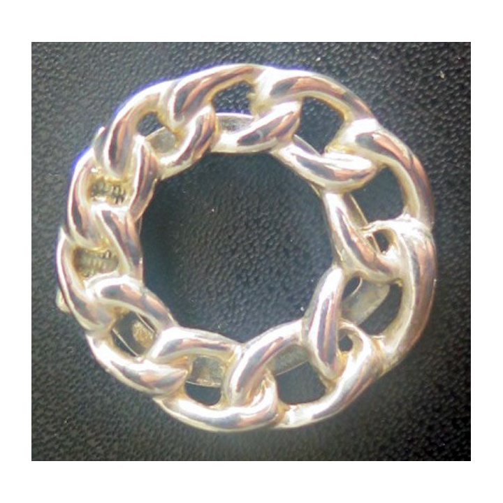 Broche en argent ? ou en métal argenté de diamètre 3,5 cm