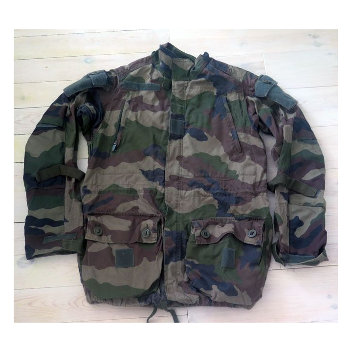 Veste de combat nouvelle génération camouflée taille 89 / 96 M
