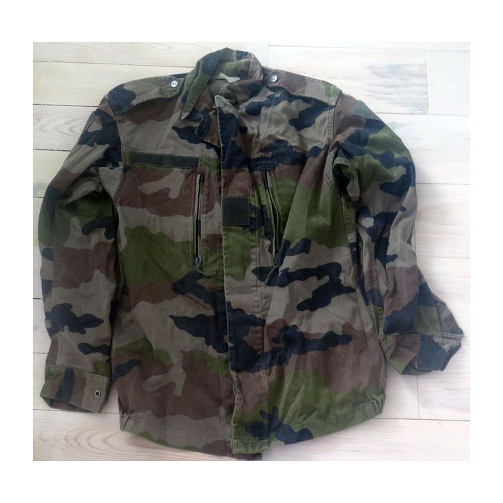 Veste de combat camouflée taille 96 C 