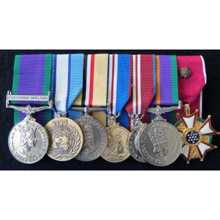 GB : plaquettes de décorations de 7 médailles commémoratives Grande Bretagne