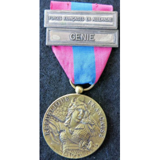 FRANCE : médaille de la défense nationale type bronze avec barrettes "Génie et FFA "