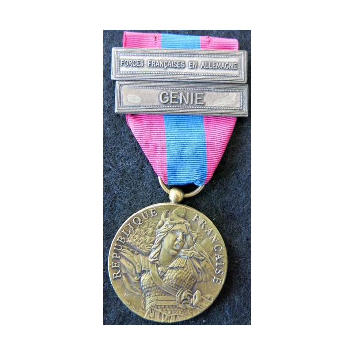 FRANCE : médaille de la défense nationale type bronze avec barrettes "Génie et FFA "