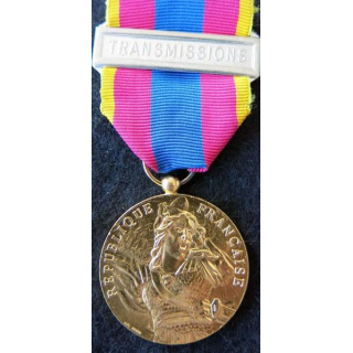 FRANCE : médaille de la défense nationale modèle or avec la barrette "Transmissions"