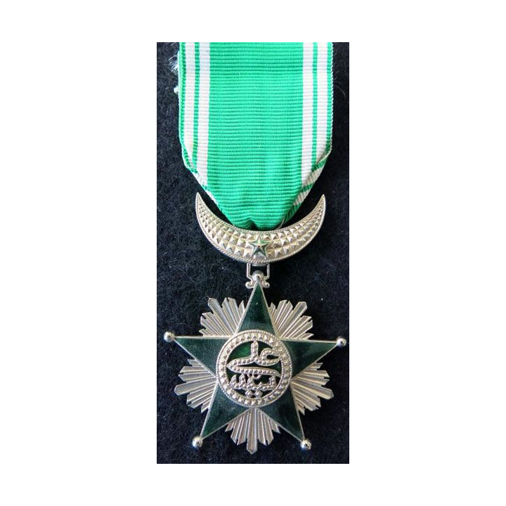COMORES : médaille de chevalier l'ordre de l'étoile de Comore