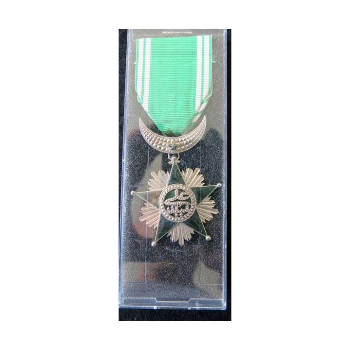 COMORES : médaille de chevalier l'ordre de l'étoile de Comore