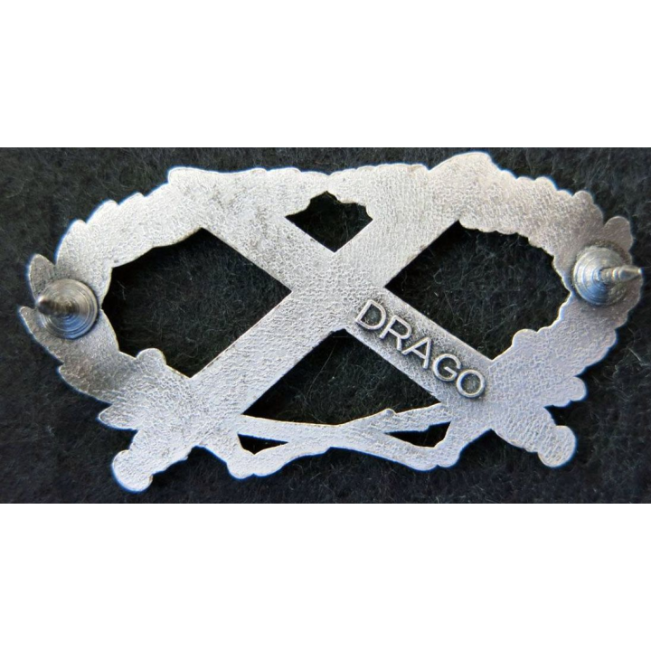 BMP1 : insigne du brevet militaire professionnel n°1 échelon argent Drago attaches pin's