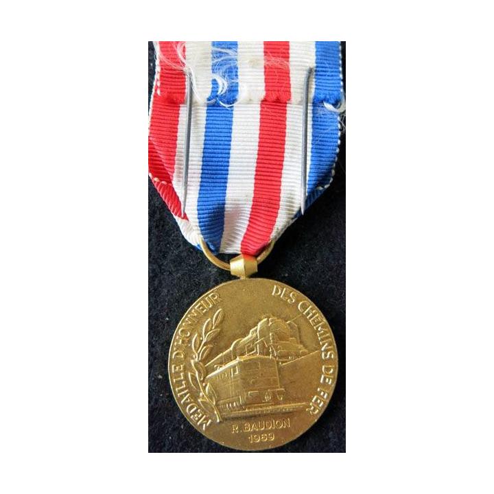 FRANCE : médaille d'honneur des chemins de fer attribuée en 1969 à R. BAUDION en bronze doré
