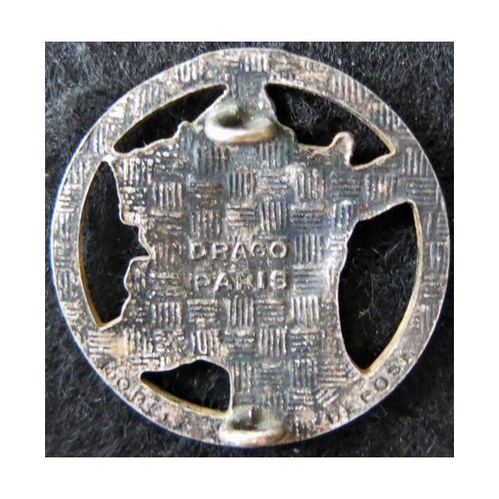 DOUANES FRANÇAISES : insigne métallique de coiffure du service des douanes françaises de fabrication Drago Paris déposé