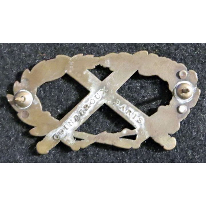 BMPE : insigne du brevet militaire professionnel élémentaire  fabrication Coinderoux attaches pin's