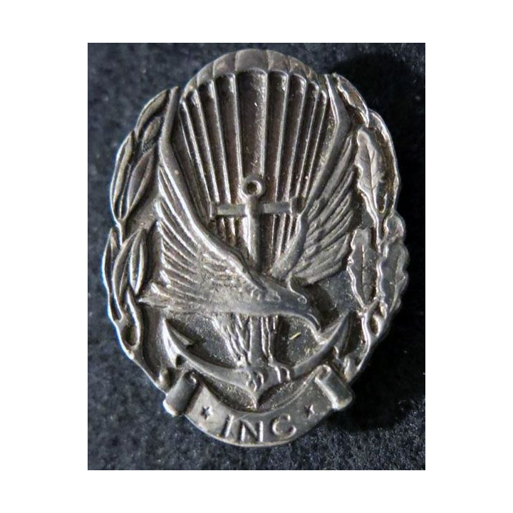 ITALIE : insigne métallique du 9º Reggimento d'assalto paracadutisti "Col_Moschin"
