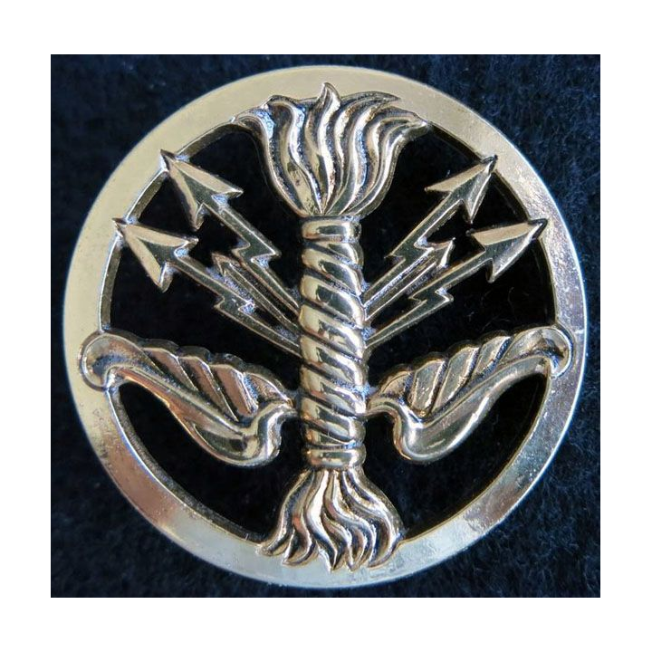 INSIGNE DE BÉRET : insigne de bérêt de la justice militaire de fabrication Beraudy-Vaure dos plat doré