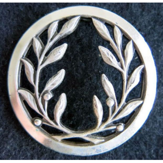 INSIGNE DE BÉRET  SSA  : Insigne béret du Service Vétérinaire de fabrication Béraudy Vaure argenté