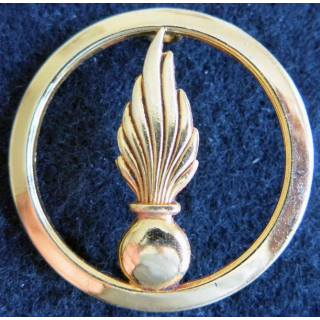 INSIGNE DE BÉRET : Insigne de béret du Cadre Spécial fabrication L. Bichet Livry Gargan