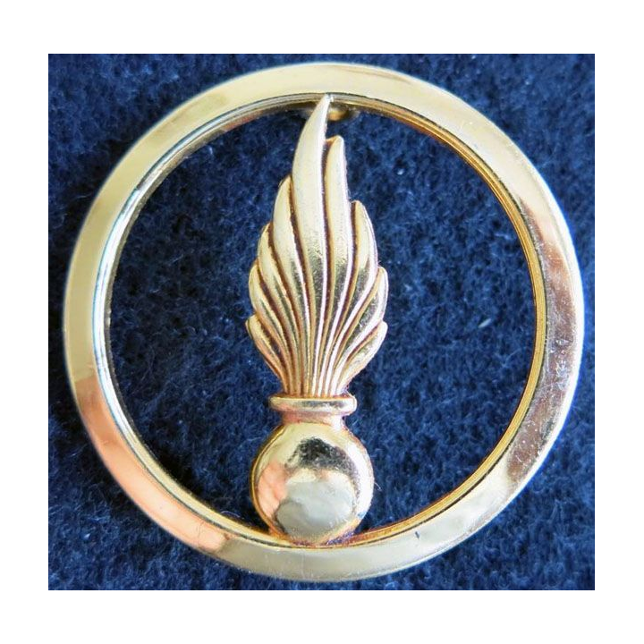 INSIGNE DE BÉRET : Insigne de béret du Cadre Spécial fabrication L. Bichet Livry Gargan