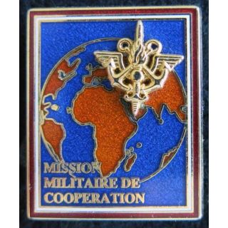 MMC : insigne métallique de la mission militaire de coopération fabrication JMM translucide