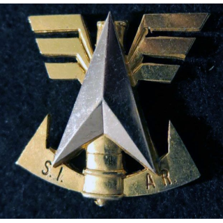 DGA : insigne métallique du service de surveillance industrielle pour l’armement de fabrication A.B G. 2389