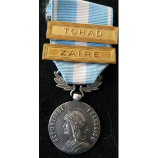 FRANCE : médaille d'outre mer en métal argenté avec barrettes Zaïre et Tchad