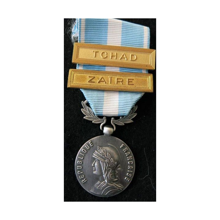 FRANCE : médaille d'outre mer en métal argenté avec barrettes Zaïre et Tchad