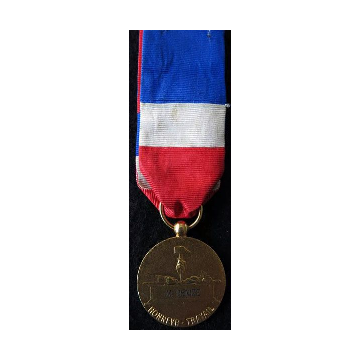 FRANCE : Médaille d'honneur du travail du ministère du travail grade vermeil attribuée à M. Denize