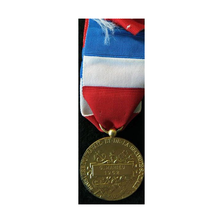 FRANCE : Médaille d'honneur du travail du ministère du travail grade vermeil attribuée à G. Mathieu en 1962