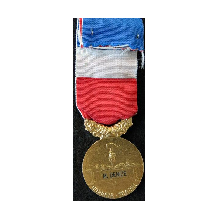 FRANCE : Médaille d'honneur du travail du ministère du travail grade or attribuée à M. Denize