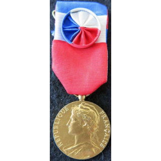 FRANCE : Médaille du travail du ministère du travail grade vermeil attribuée à E. Duboc en 1978