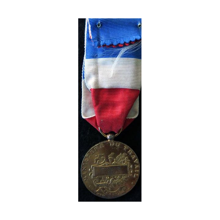 FRANCE : Médaille du travail du ministère du travail grade vermeil attribuée à E. Parisse en 1987