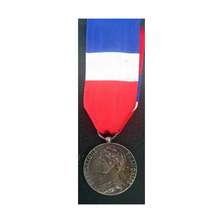 Médaille du travail du ministère du travail en argent Y. Blanco 1974
