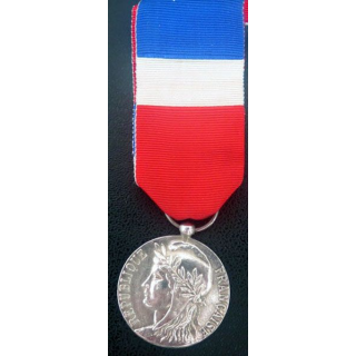 Médaille du travail du ministère du travail en bronze argenté non attribuée