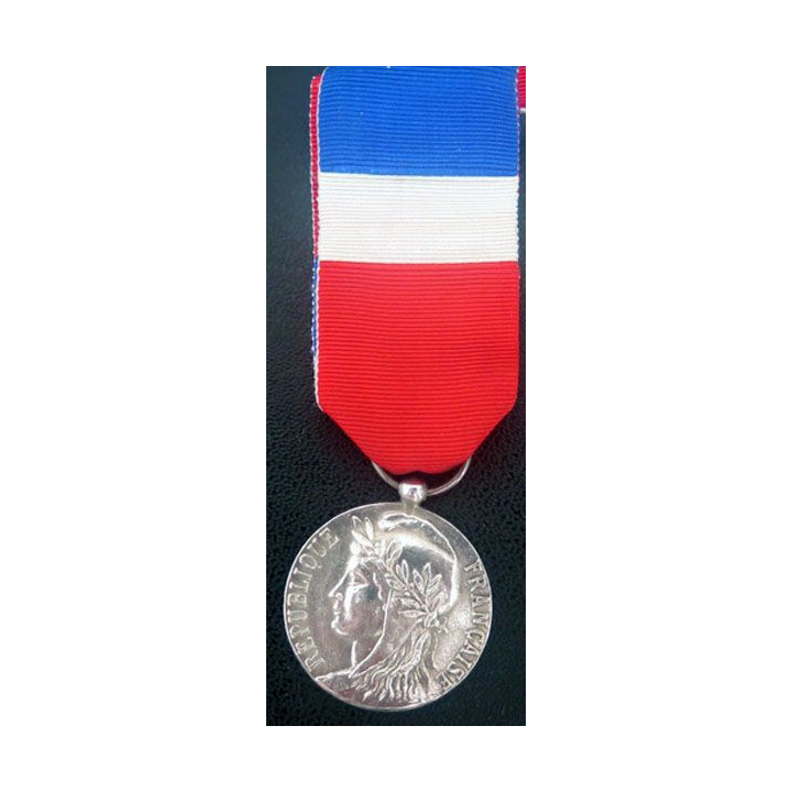 Médaille du travail du ministère du travail en bronze argenté non attribuée