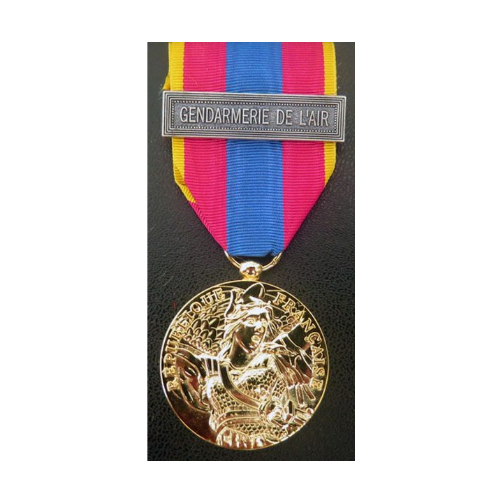 médaille de la défense nationale modèle or avec la barrette "Gendarmerie de l'Air"