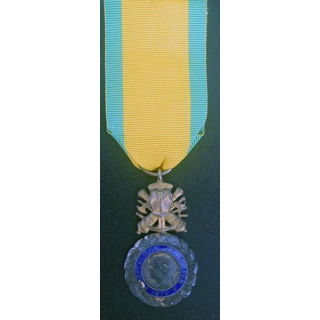 médaille militaire 3° république en argent avec défaut d'émail à l'avers