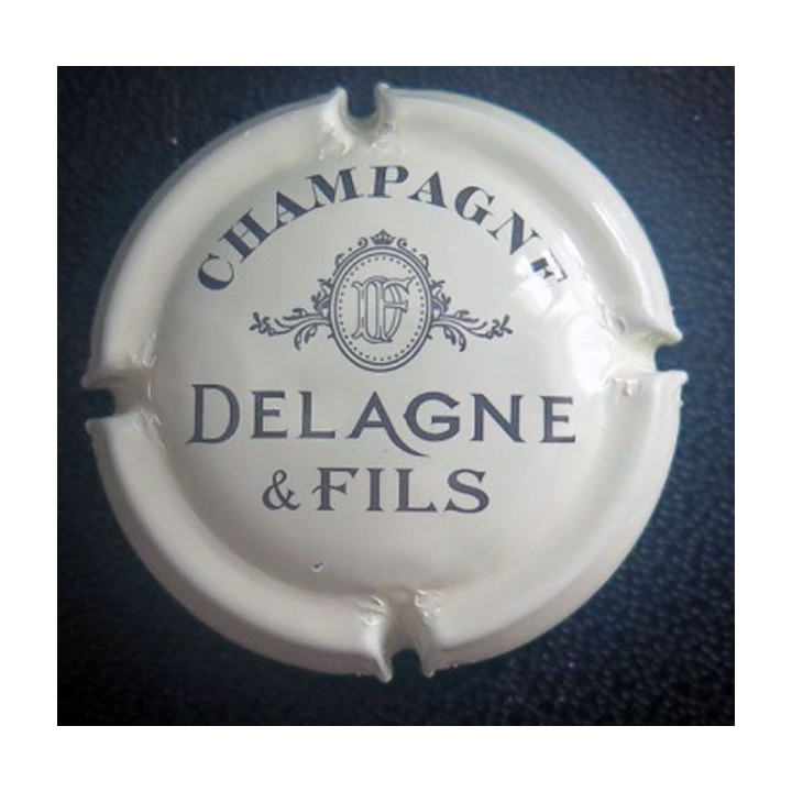 Capsule Muselet champagne Delagne & Fils n°2 crème et noir lettres fines