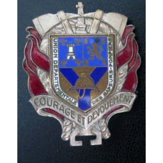POMPIERS : insigne de l'Union départementale des sapeurs pompiers
