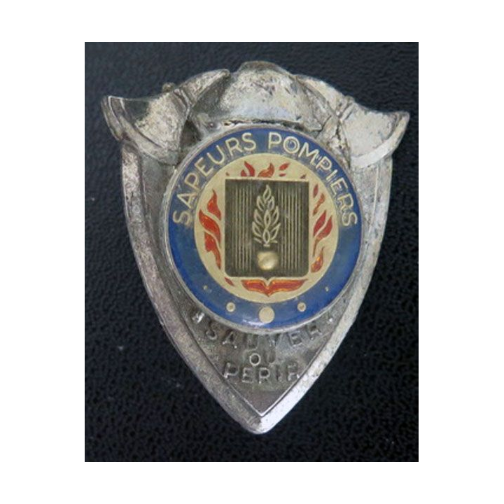 POMPIERS : insigne des sapeurs pompiers de fabrication F.S