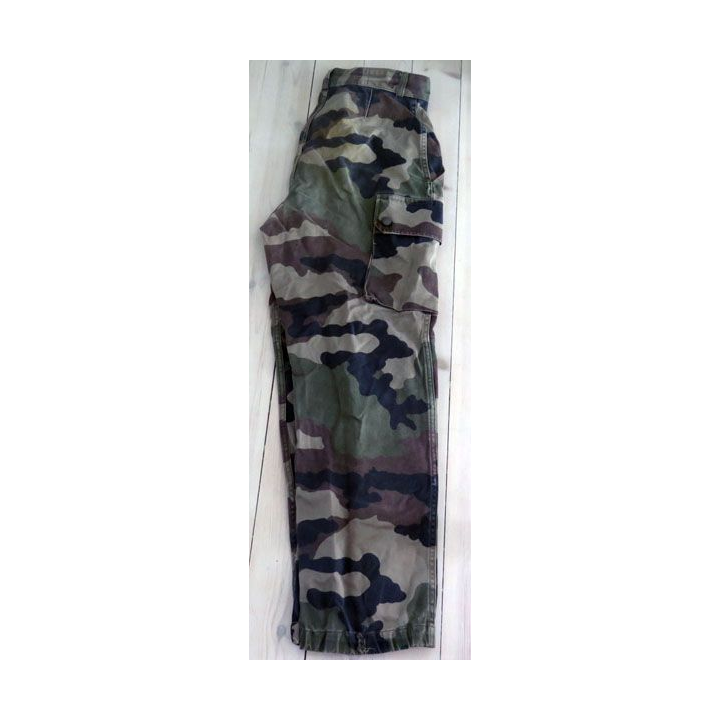 Pantalon de treillis camouflé vert armé taille 80 L de fabrication CSV 2008