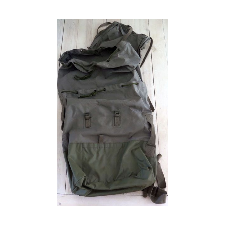 Sac à dos vert armé de fabrication Warein Lille 1987