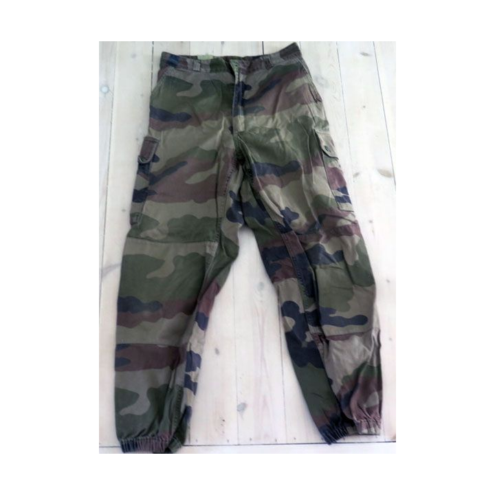 Pantalon de treillis camouflé vert armé taille 80 M