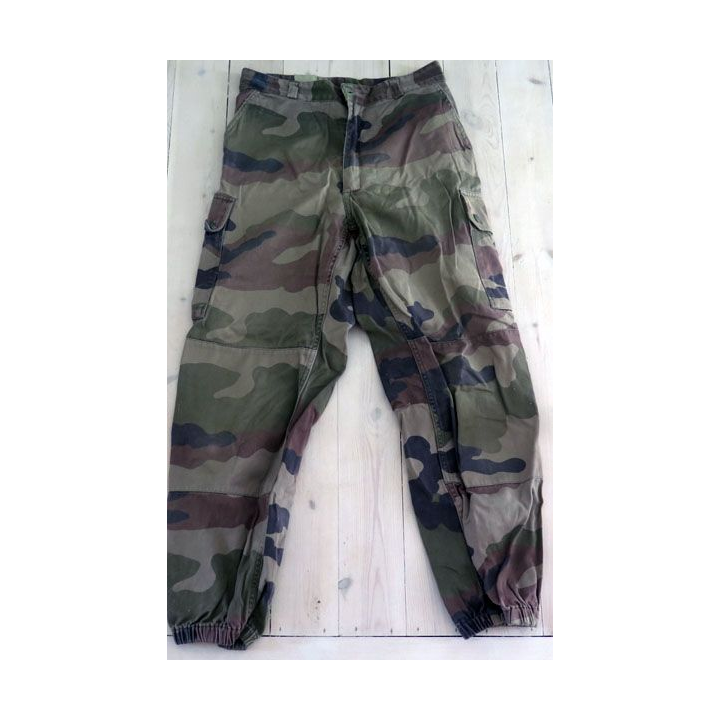 Pantalon de treillis camouflé vert armé taille 80 M
