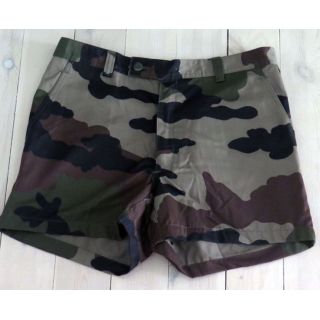 Short camouflé vert armé taille 84 de fabrication Socovet 1995