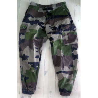 Pantalon de treillis camouflé vert armé taille 80 M