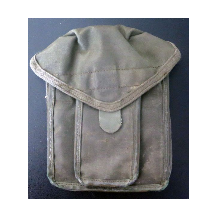 MILITARIA : porte chargeur pour Famas en toile 
