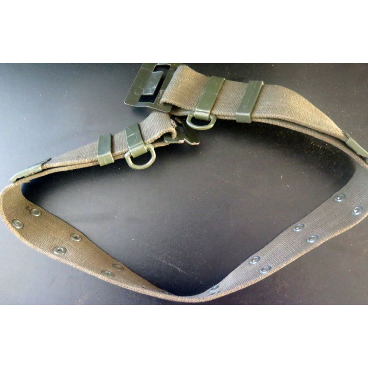 ceinturon de combat vert armé