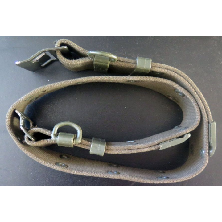 ceinturon de combat vert armé